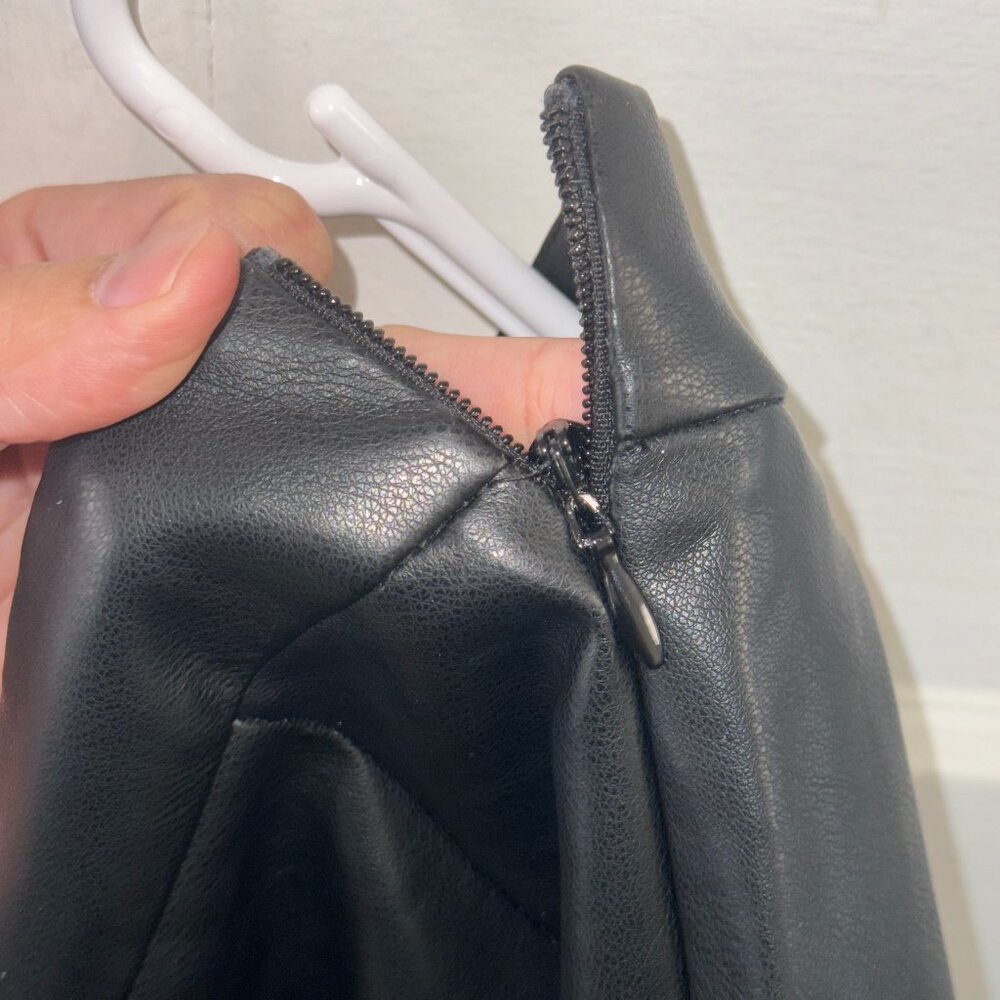 NEW Miss Selfridge faux leather kilt in black - Picture 10 of 10